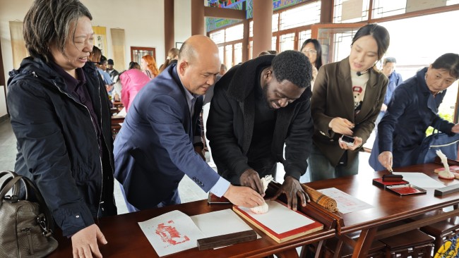 济南商河县成功举办“非遗文化人才交流互鉴”活动暨“山东财经大学国际教育学院中华优秀传统文化社会实践基地”揭牌仪式